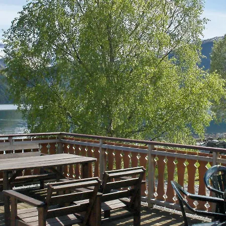 Σπίτι διακοπών Two-bedroom In Valldal 1 *